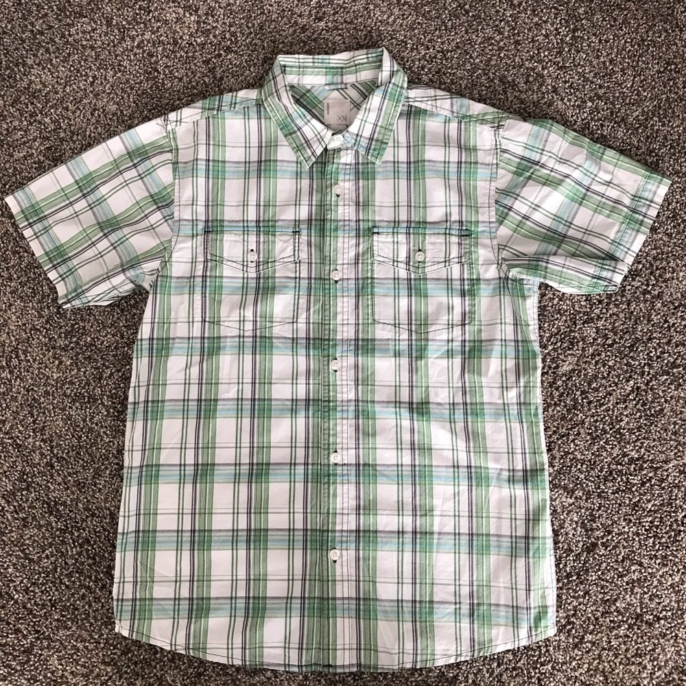 Old Navy Boys XL short sleeve button down shirt.